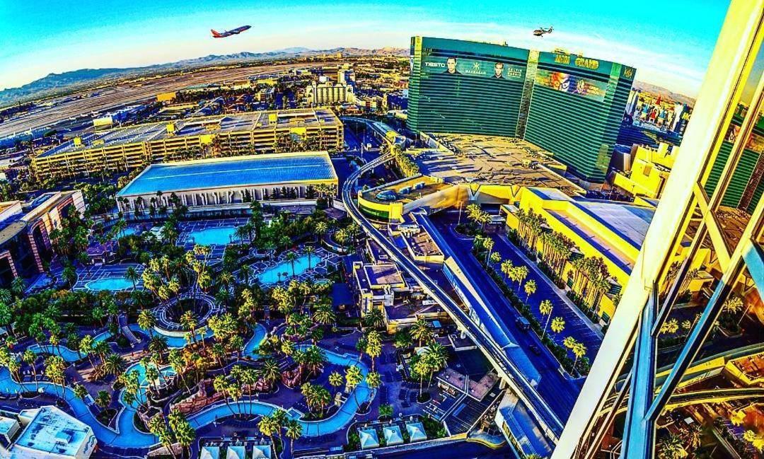 Lucky Gem Penthouse & Luxury Suites At Signature Resort, Balcony Strip View 2605 Las Vegas Exterior photo